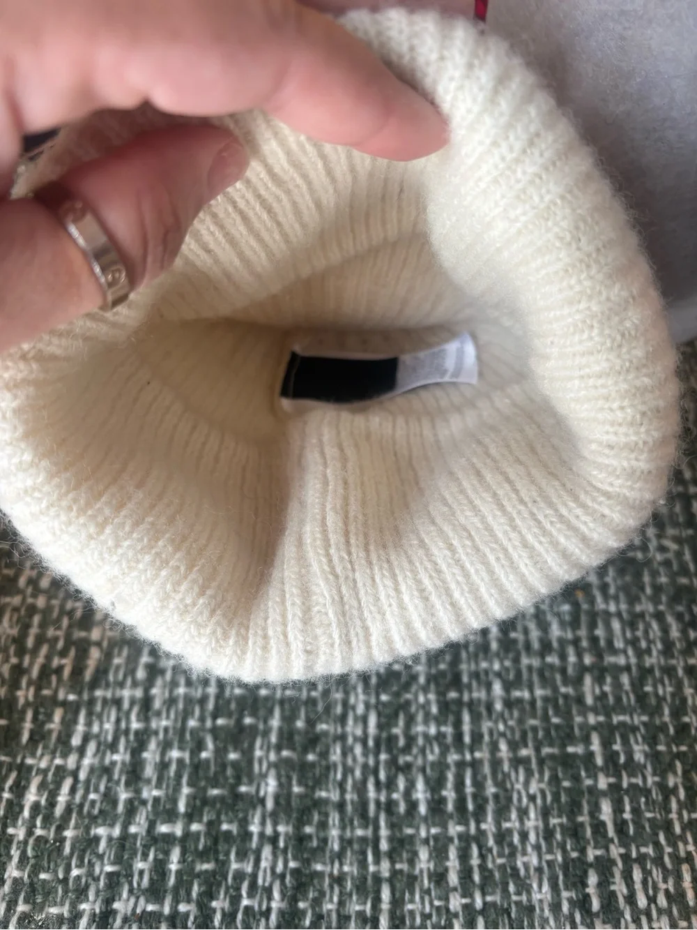 The North Face Cream Ribbed Knit Beanie with XX Patch - Picture 3 of 4